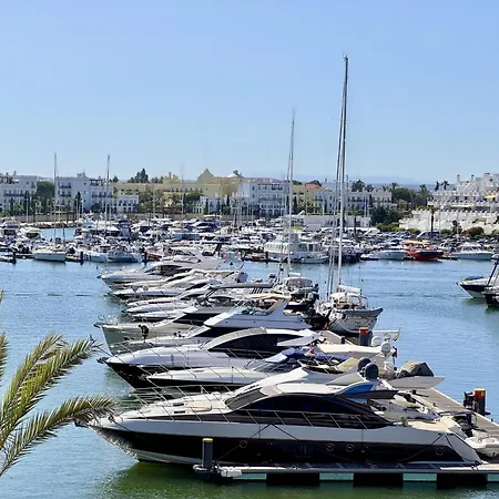 Bright Marina View By Homing *